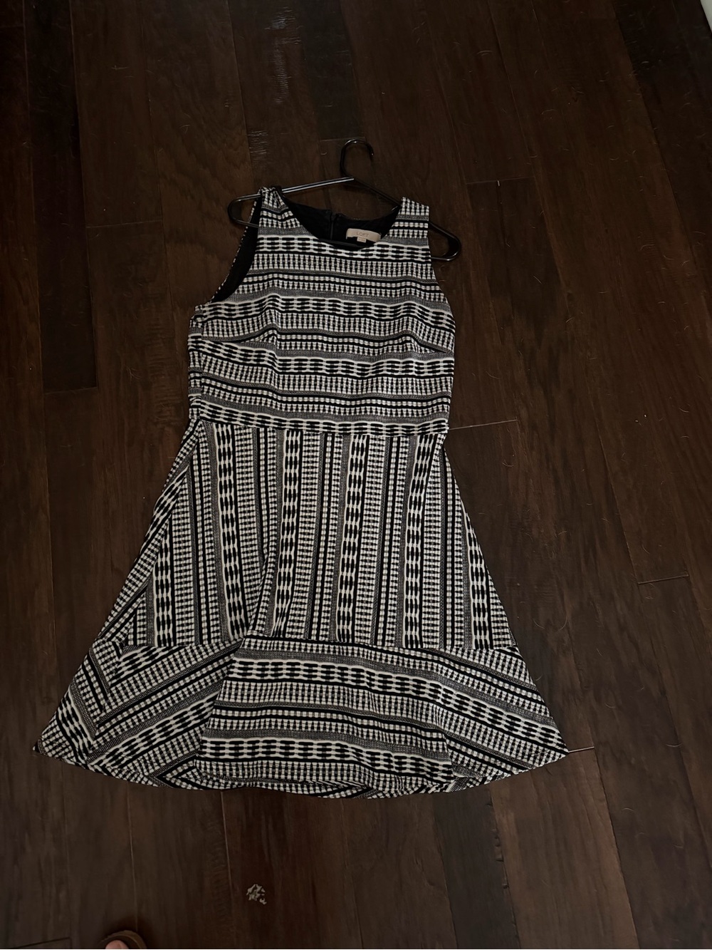 LOFT Black and White Geometric Sleeveless Fit-and-Flare Dress